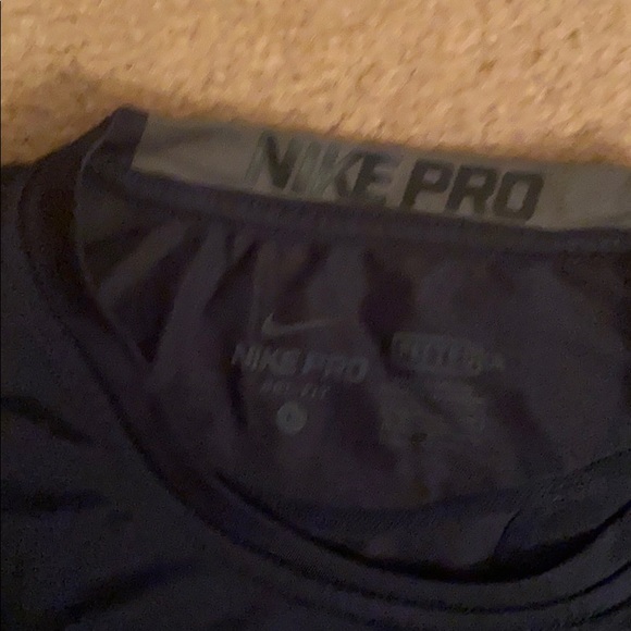 Nike pro fitted t shirt - Picture 2 of 3